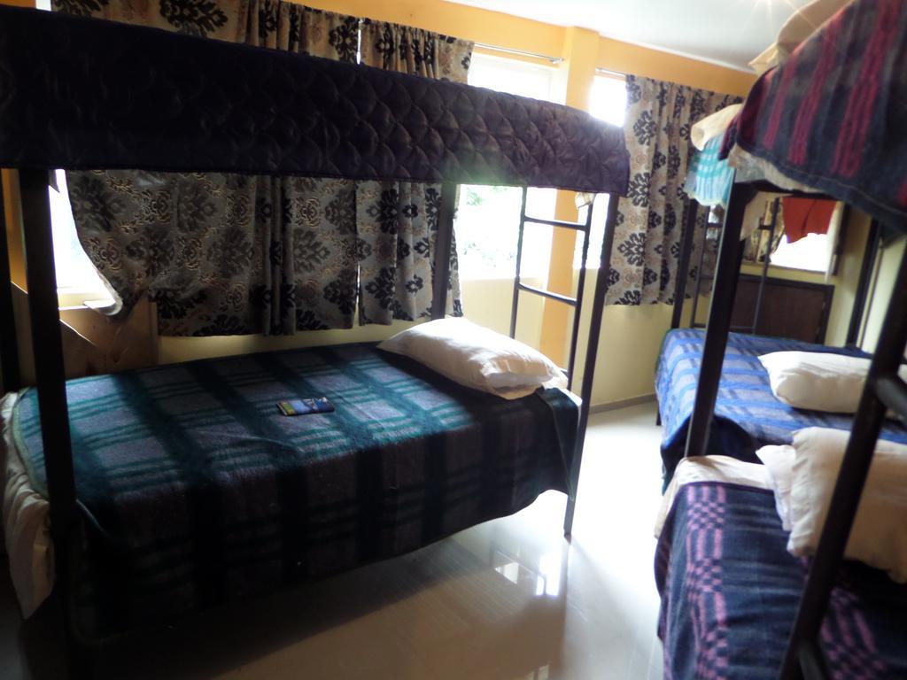 Hostal 399 Conejos Y Yo *